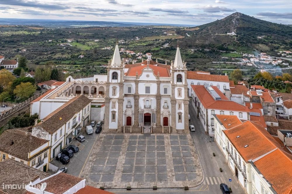 Investimento com Potencial no Centro Histórico de Portalegre