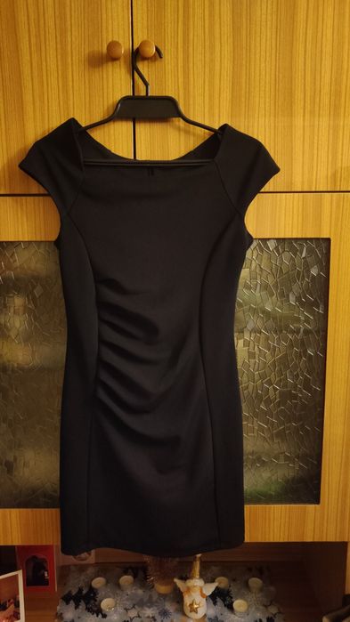 Czarna sukienka wieczorowa rozmiar s/m nowa