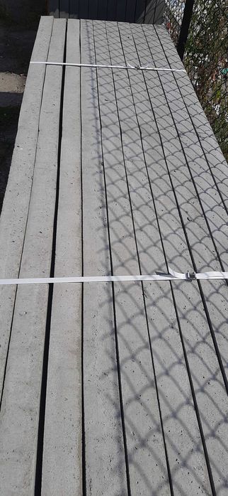 słupki betonowe 220 wys.