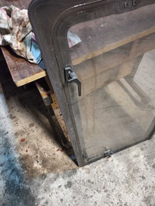 okno kamper przyczepa  POLYPLASTIC  Roxite  wymiar na zdjęciu