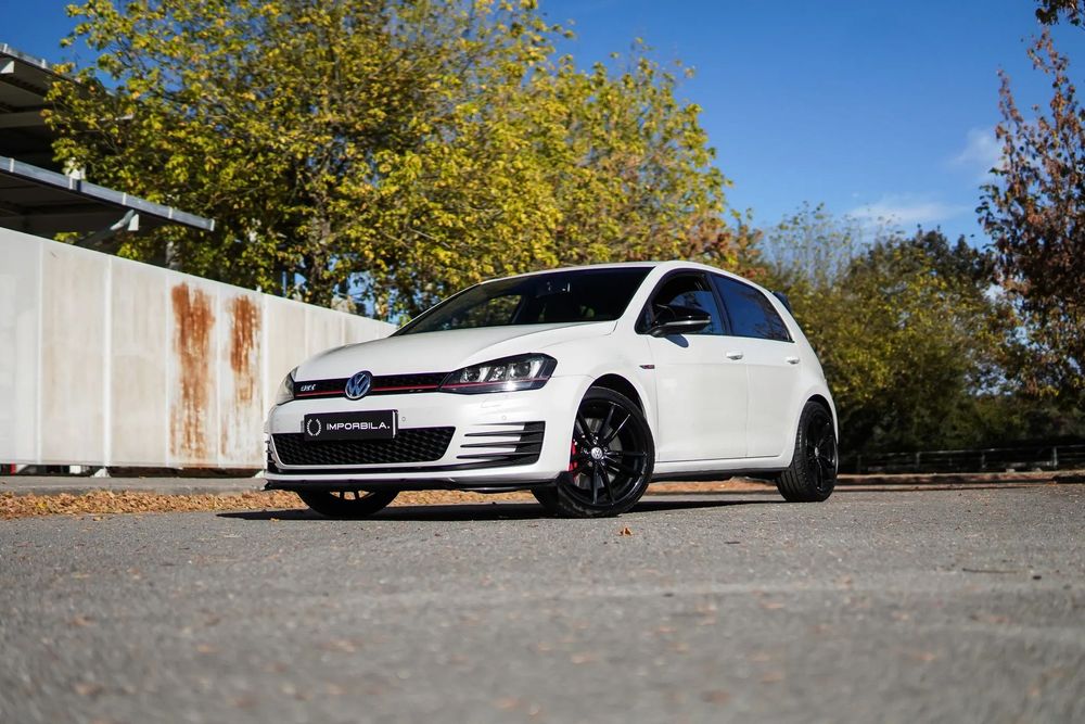 VW Golf GTI Performance BlueMotion
