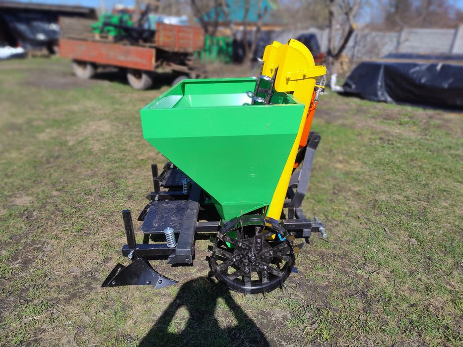 Сажалка польська bomet. Саджалка  Доставка