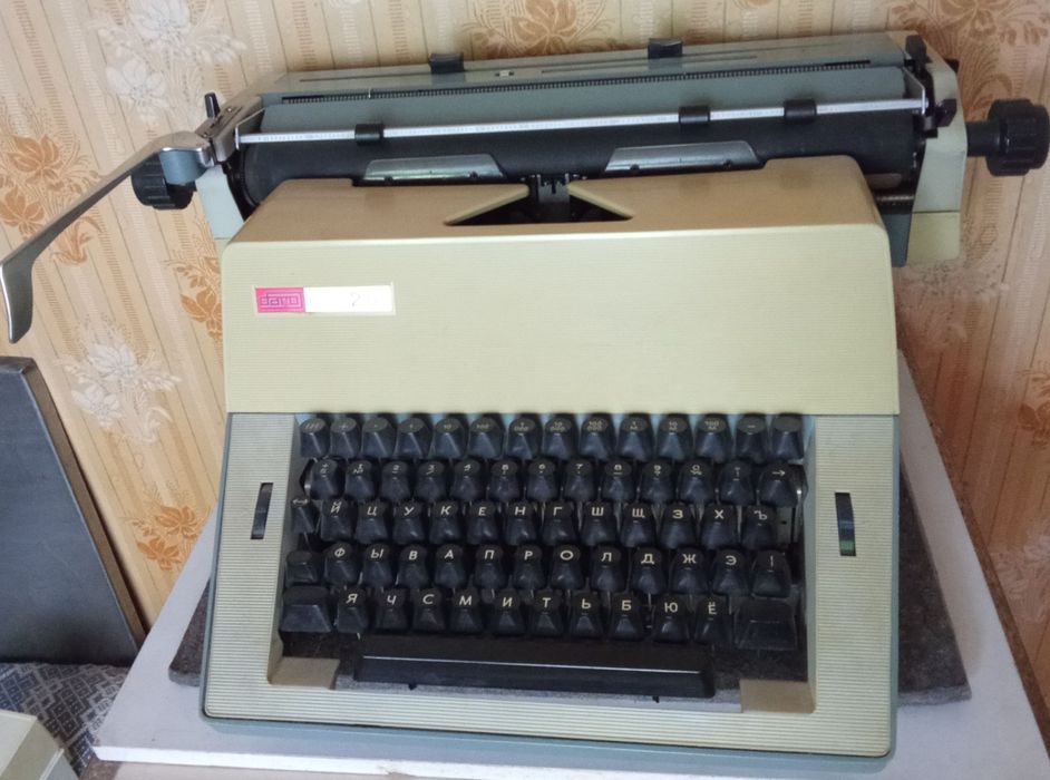Печатная механическая машинка Optima, германская