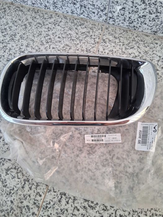 Grelha da frente bmw e46 esquerda