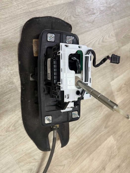 Кулиса коробки передач АКПП на Audi Ауди Q5 q5 Кью 5 кю 5 8K1713041T