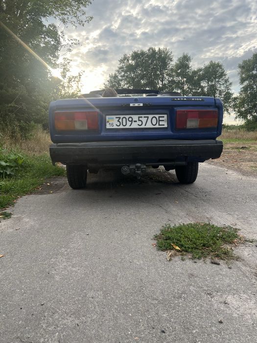 Продам ваз 2105.