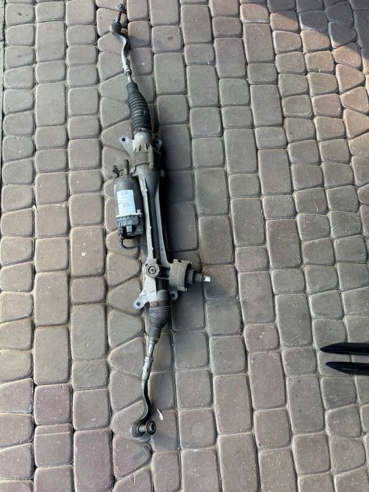 Рейка рулевая релевой механизм електро Audi A4 B9 / A5 кермова рейка
