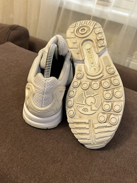 кросівки моделі Adidas ZX Flux