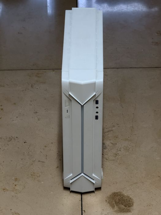 SilverStone Raven RVZ03-ARGB – Como Nova – Completa na Caixa