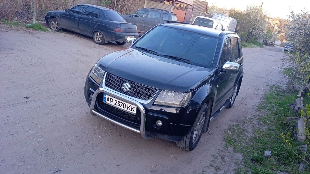 Продам Suzuki Grand Vitara 2  л автомат