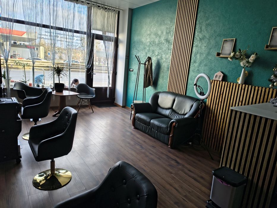 Wynajmę stanowisko w salonie kosmetyczno-fryzjerskim