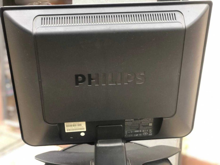 Монітор 19" Philips