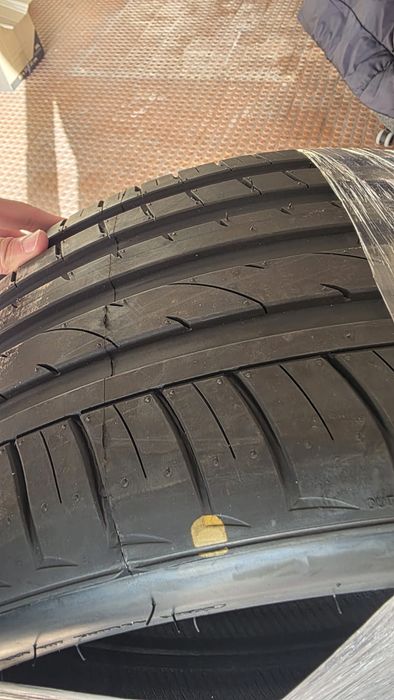 Pneus Aptany RA301 275/40 ZR 20 106W XL