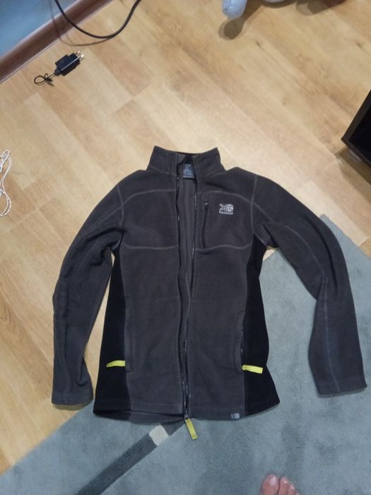 Продам кофту зимнюю, весеннюю и худи на мальчика