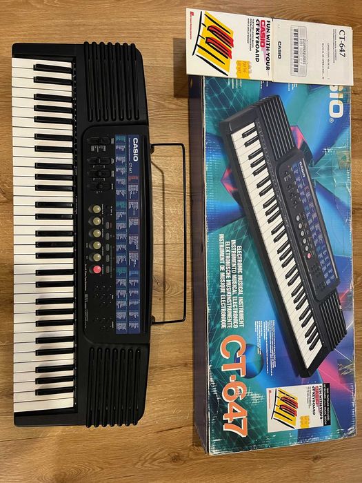 Keyboard Casio CT 647, kupiony w USA, stan bdb