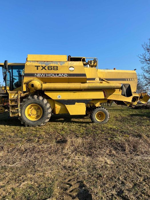 Kombajn New Holland TX68