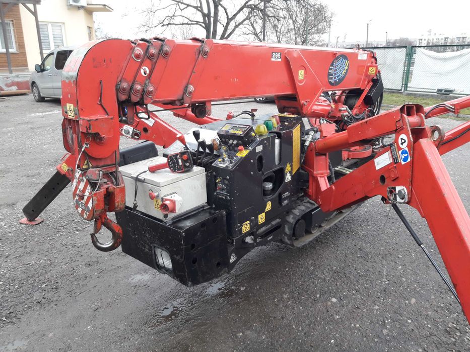 Mini żuraw Unic URW 295 CDE, diesel -el , dźwig , pająk na gąsienicach