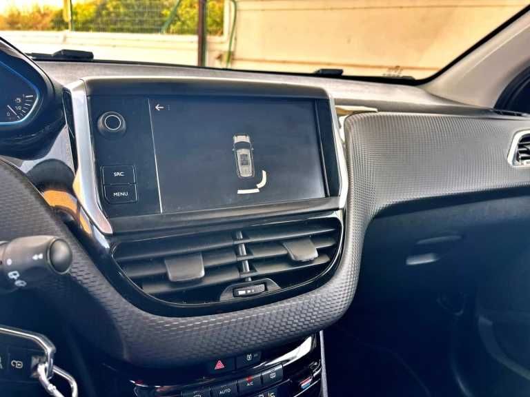 Peugeot 2008 BlueHDi 100 Allure