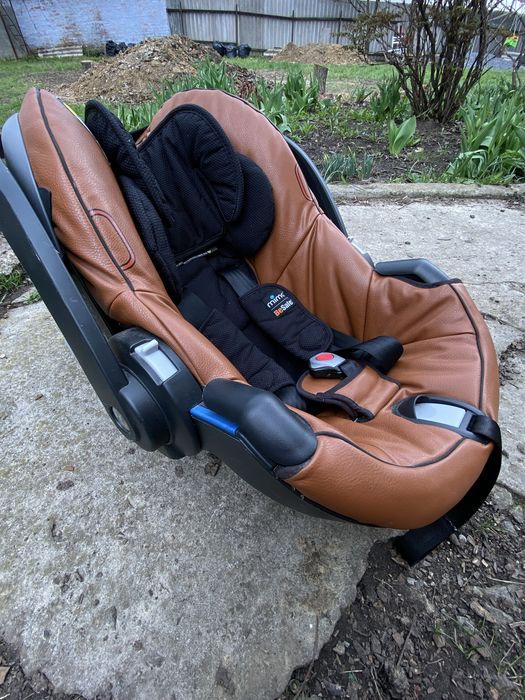 MIMA iZi Go автокрісло