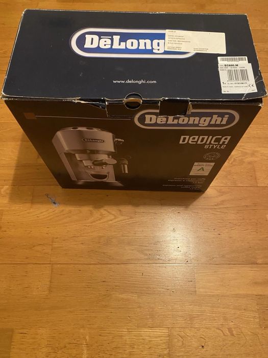 Кавоварка ріжкова Delonghi EC 685.M