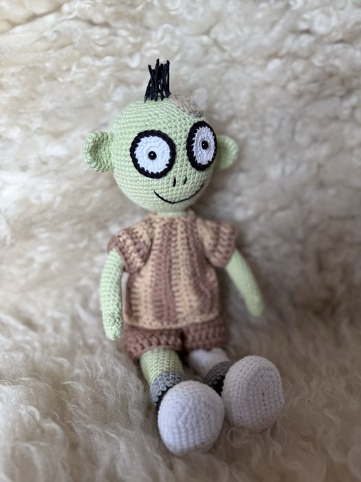 Czesio Maskotka na szydełku