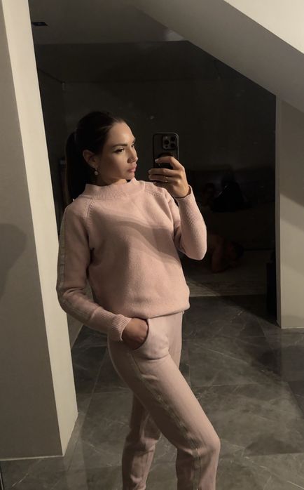 Теплий костюм  ніжно-  розового відтінку