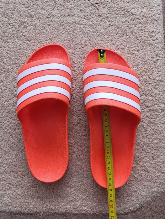 Klapki adidas Nowe
