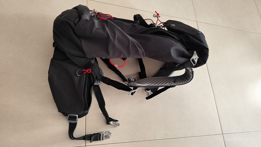 Vendo mochila de caminhada Quechua