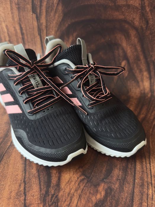 Кросівки Adidas жіночі