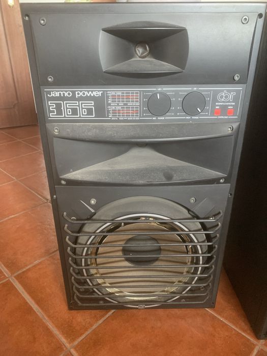 Cestema de Som semi nove antigo