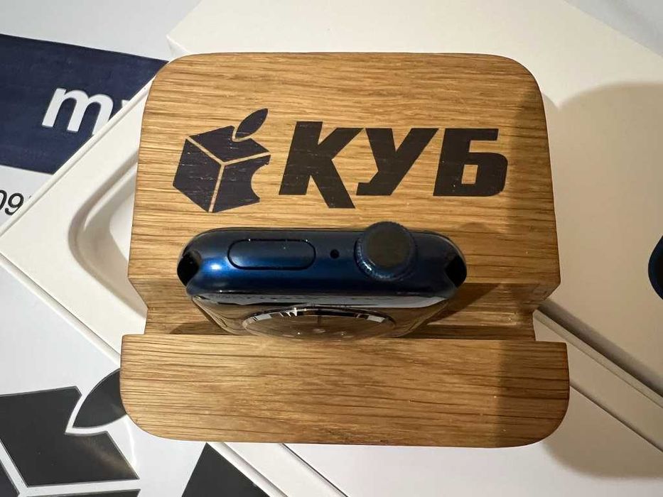 Apple Watch 6 40mm Blue Aluminum Case Deep Navy Sport Band MG143