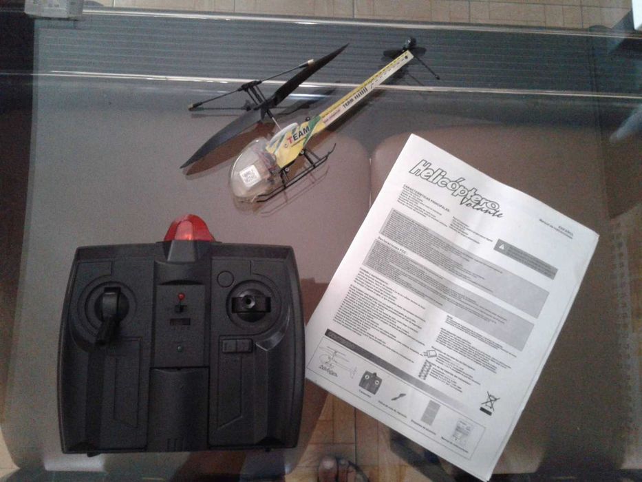 Helicóptero voador recarregável, como NOVO!