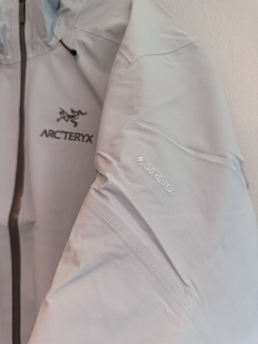 Arcteryx Beta LT biala
