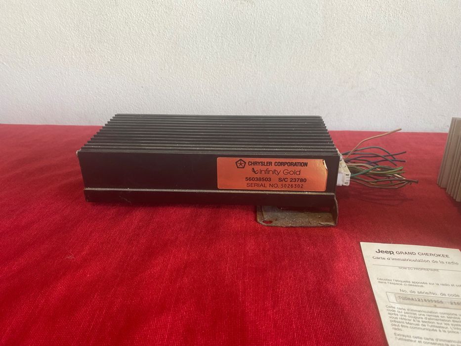 Auto-radio + amplificador grand cherokee