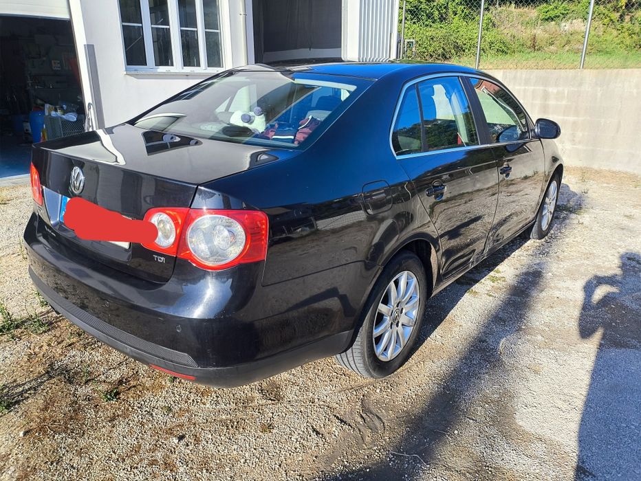 Volkswagen Jetta MK5 1.9 TDI 105 cv (12/2006) — photo 2