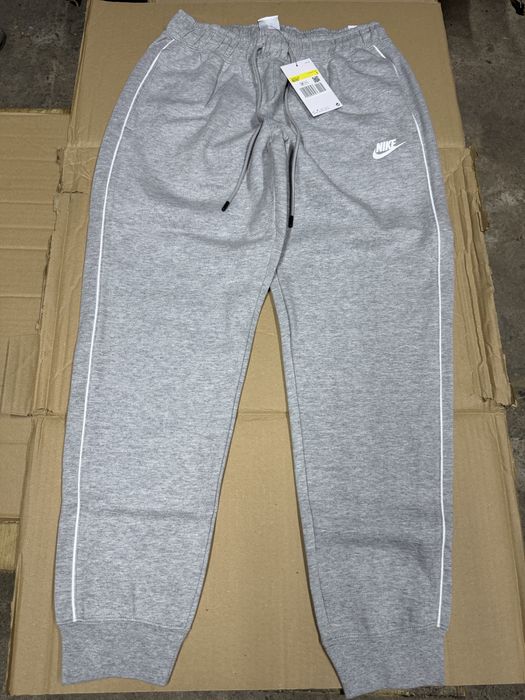 Spodnie dresowe Nike nowe
