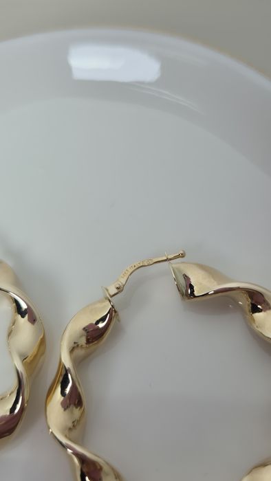 Nowe złote kolczyki skręcane koła p. 585