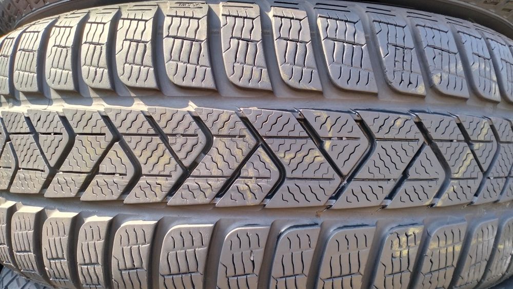 215/60/R16 Pirelli Sottozero 3 Склад шин вул.Дружківська12
