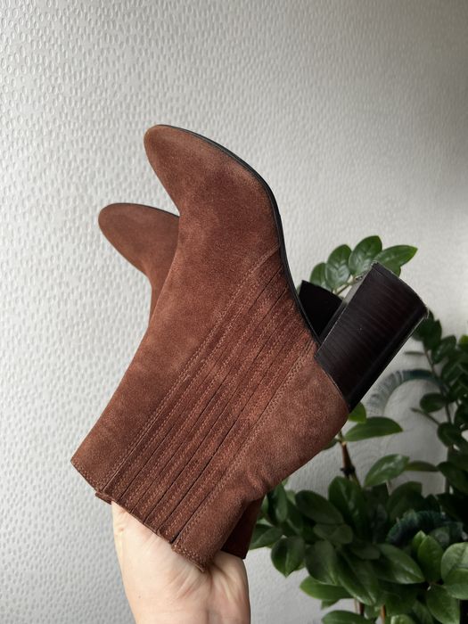 Напівчоботи, ботинки, сапоги замшеві на підборах