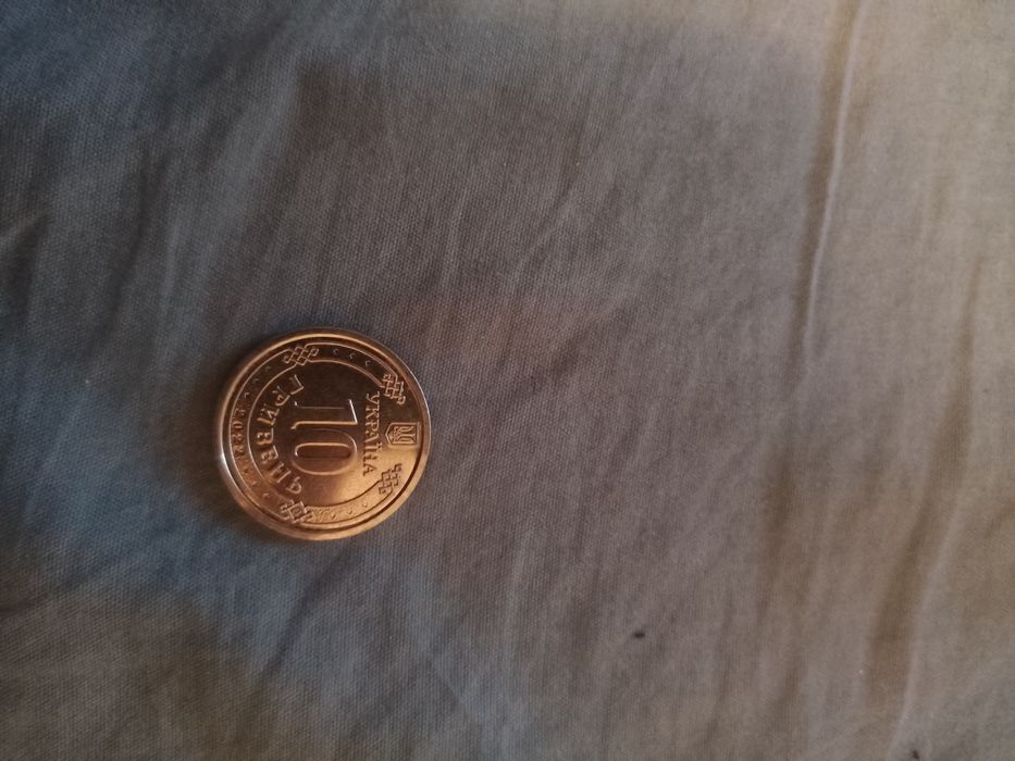 Продам монету 10гривень