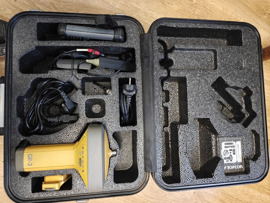 Zestaw hybrydowy TOPCON jednoosobowy (tachimetr + GPS)