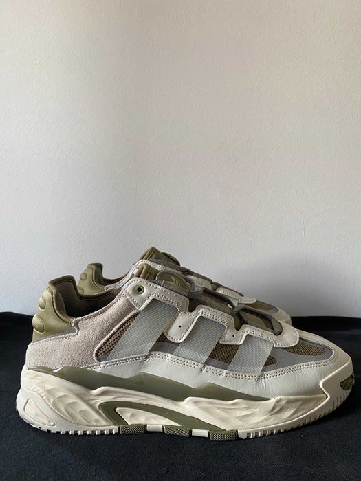 Adidas Niteball - tamanho 44,5