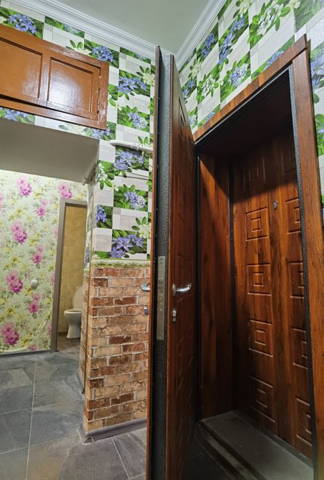 Продам 2к сталинку на улице Кутузова