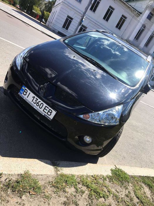 чудовий сімейний мінівен