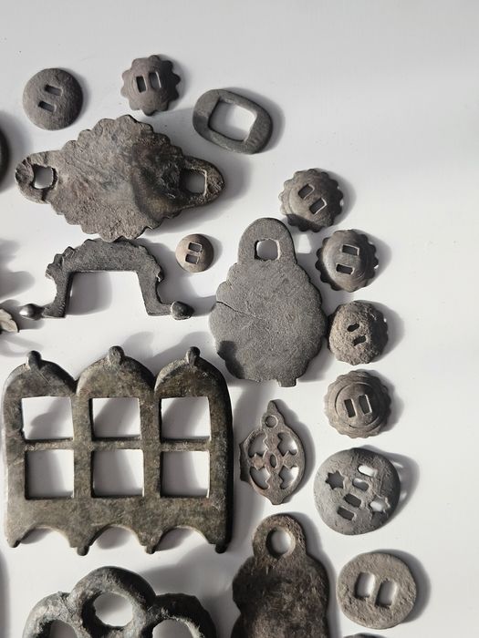 Элементы конской упряжи  17 - 19 века.