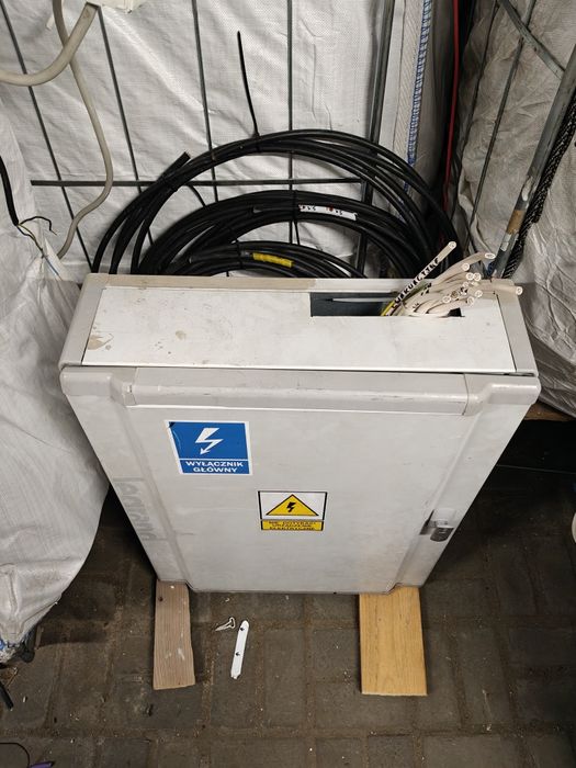 Rozdzielnia LEGRAND kompletna rozdzielnica elektryczna