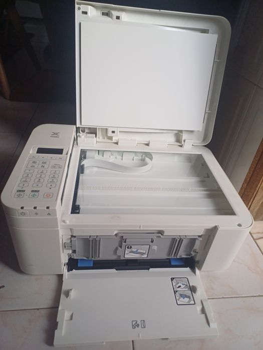 Máquina de fotocópias canon