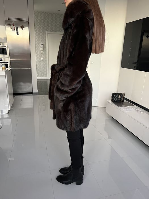 Шуба норкова Amato / Black Nafa с капюшоном