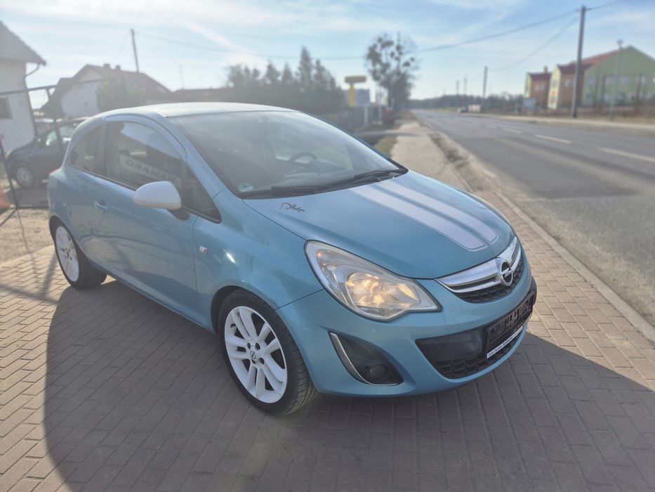 * OPEL CORSA D * LIFT * 1.4 Benzyna * Klimatyzacja * Alu 17 *