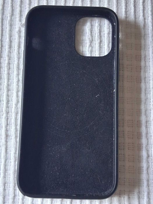 Capa iphone preta, rígida, marca iS (Portes incluídos)